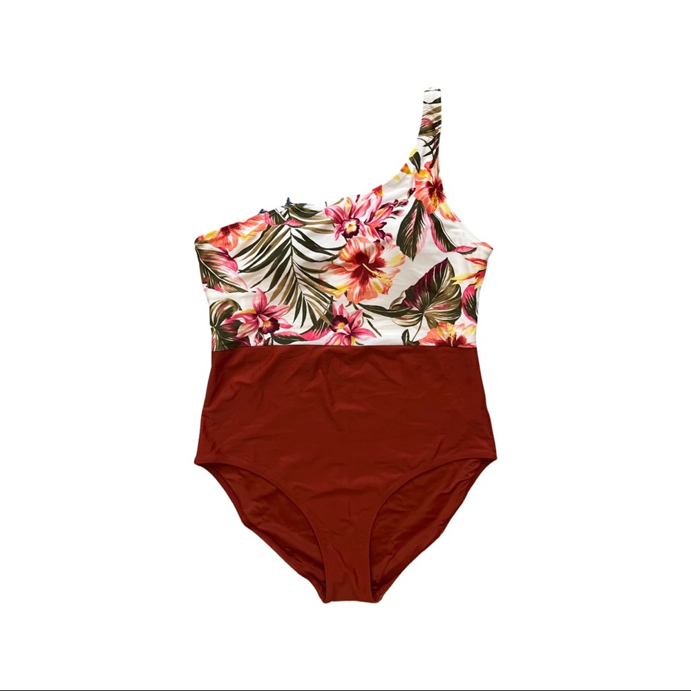 One piece one shoulder bathing suit
